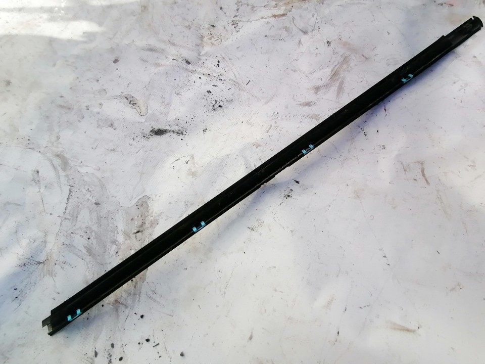 Nissan Almera 2000 Schachtleiste Türleiste Aussen Vorne Rechts - Thumbnail 2