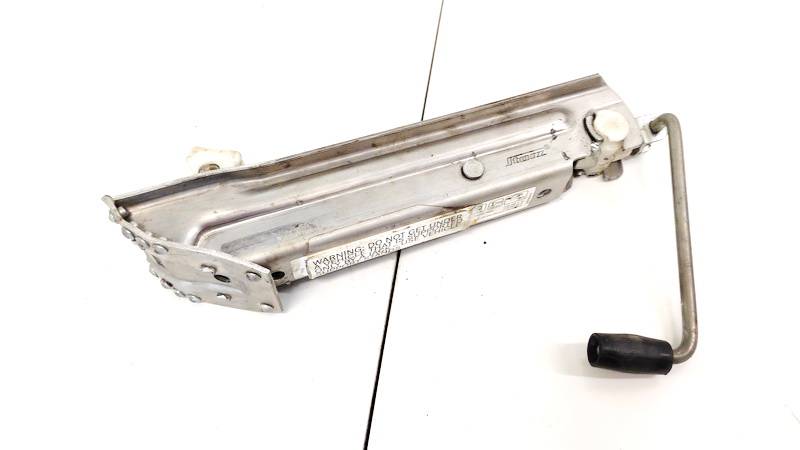 A0005844807 Mercedes-Benz E-CLASS 2010 Roadside Jack