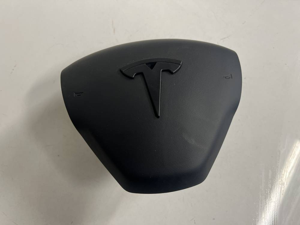 DNE23094022005 Tesla Model Y 2023 Vairo oro pagalve