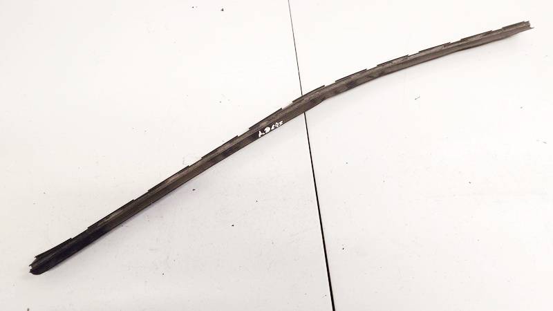 498166255 Opel Zafira 2005 Glass Trim Molding-weatherstripping - FRONT RIGHT
