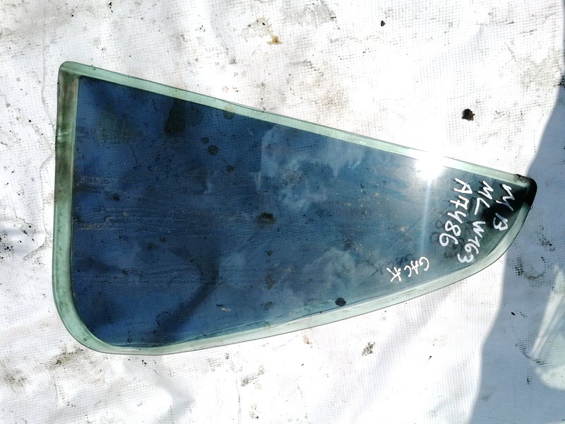 Mercedes-Benz ML-CLASS 2000 Quarter glass - REAR LEFT - Thumbnail 3