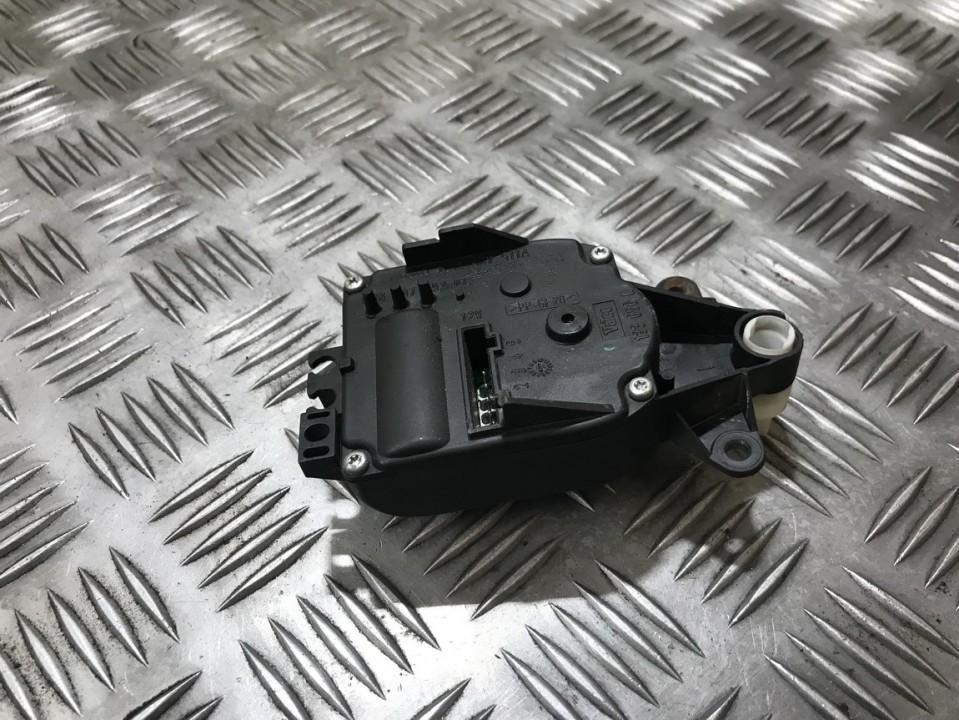 1J2907511A Volkswagen Passat 2001 Heater Vent Flap Control Actuator Motor