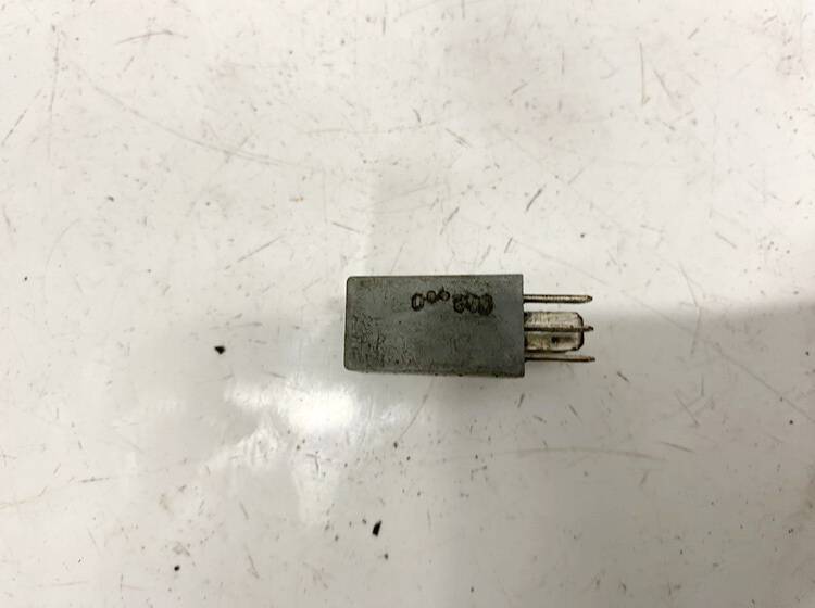6025111584 Renault Espace 2001 Relay module
