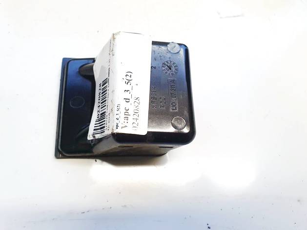 1J0857311A Volkswagen Golf 2000 Center Console Ashtray (Ash Tray) - Thumbnail 3