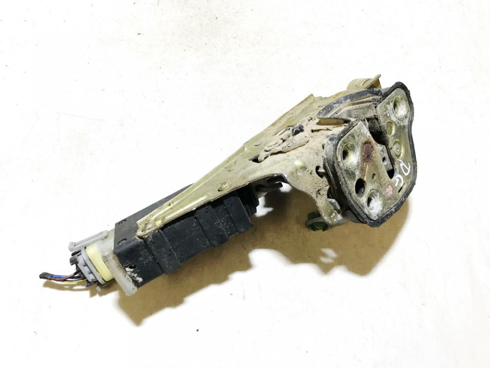 Opel Omega 2001 Door Lock Mechanism - REAR RIGHT