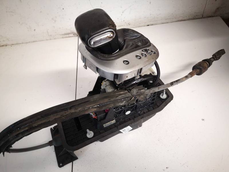 1T1713025J Volkswagen Touran 2004 Gearshift Lever Automatic (GEAR SELECTOR UNIT)