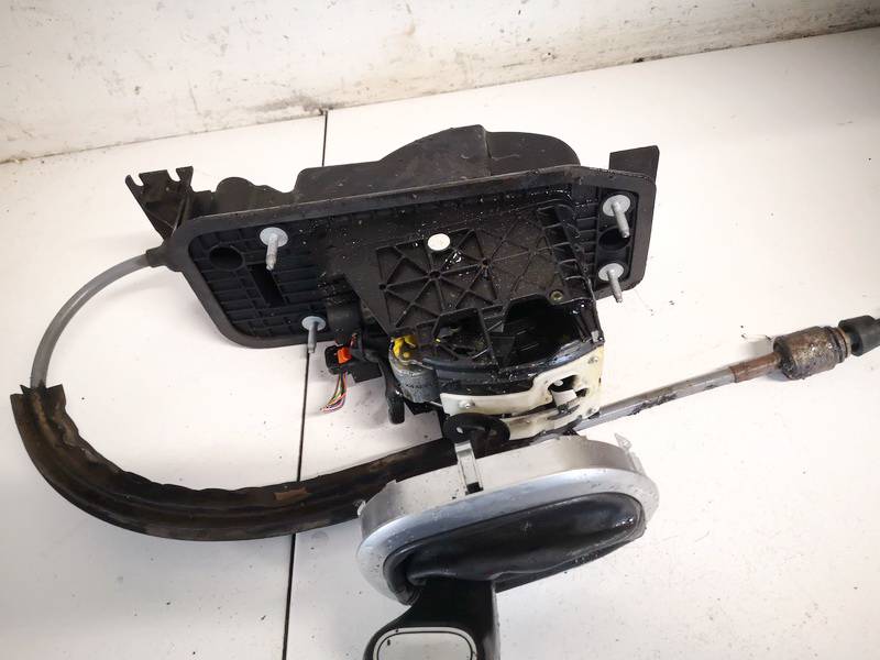 1T1713025J Volkswagen Touran 2004 Begiu perjungimo kulisa automatine - Thumbnail 3