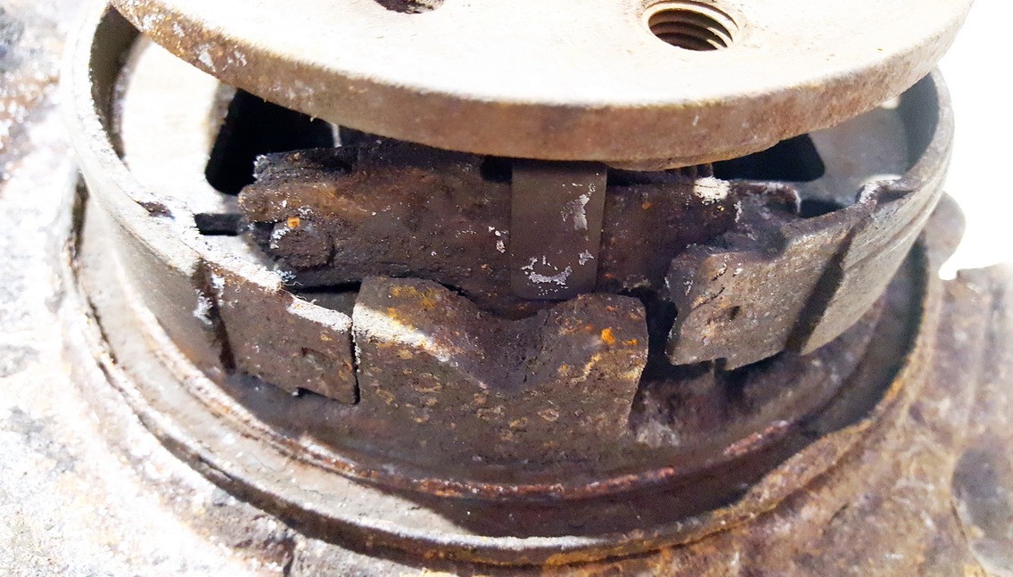 Opel Vectra 2000 Rankinio stabdzio mechanizmas