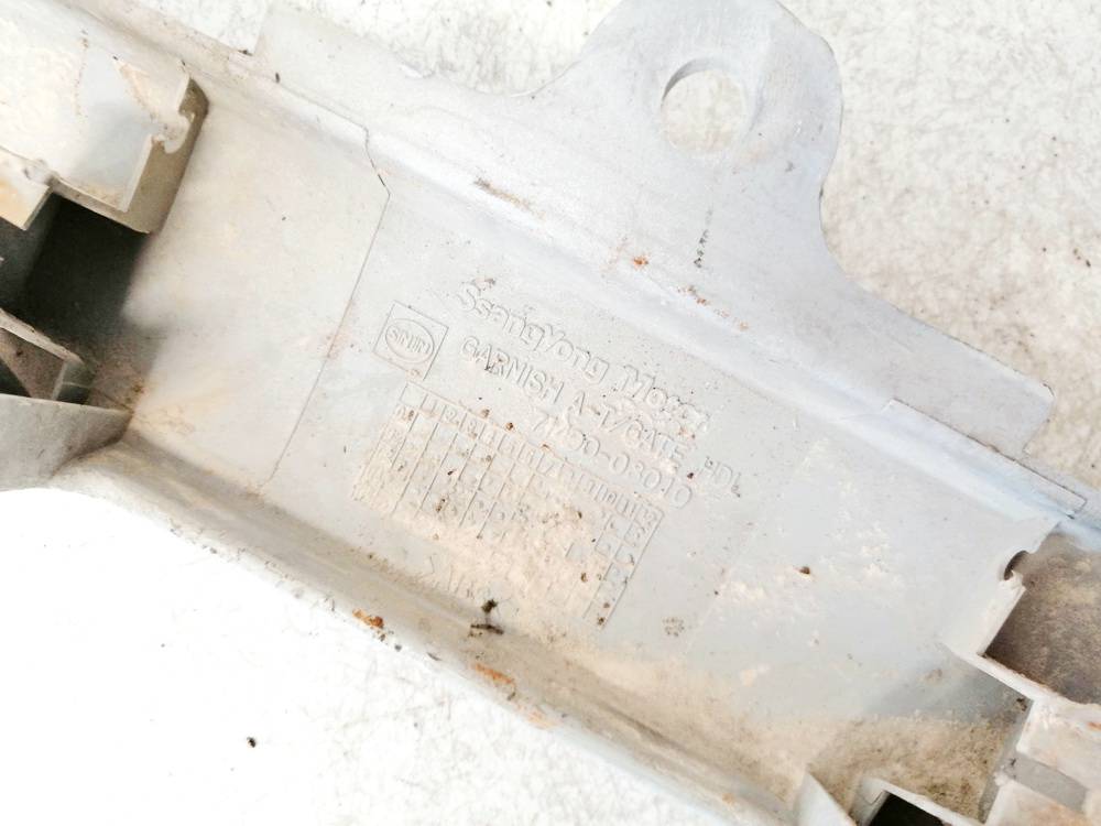 7M0008010 SsangYong Rexton 2002 Heckklappe Kofferraumdeckel Griff Verkleidung Abdeckung - Thumbnail 3