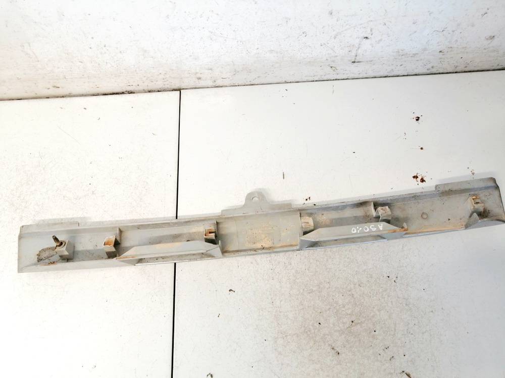 7M0008010 SsangYong Rexton 2002 Heckklappe Kofferraumdeckel Griff Verkleidung Abdeckung - Thumbnail 2