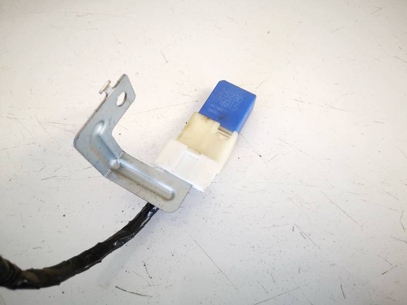 2523079915 Nissan Murano 2005 Relay module