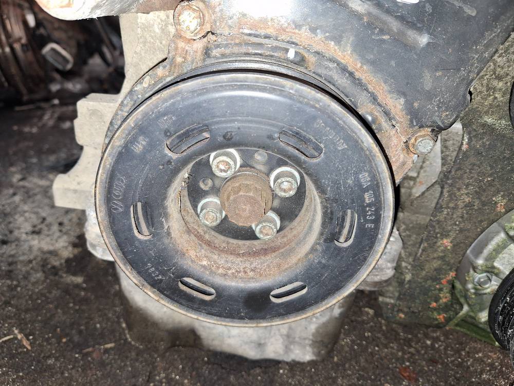 06A10524E Volkswagen Touran 2004 Crankshaft Belt Pulley