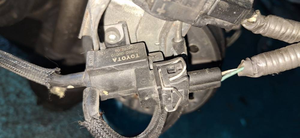 258600R010 Toyota Avensis 2007 Selenoīds (elektromagnētiskais selenoīds)