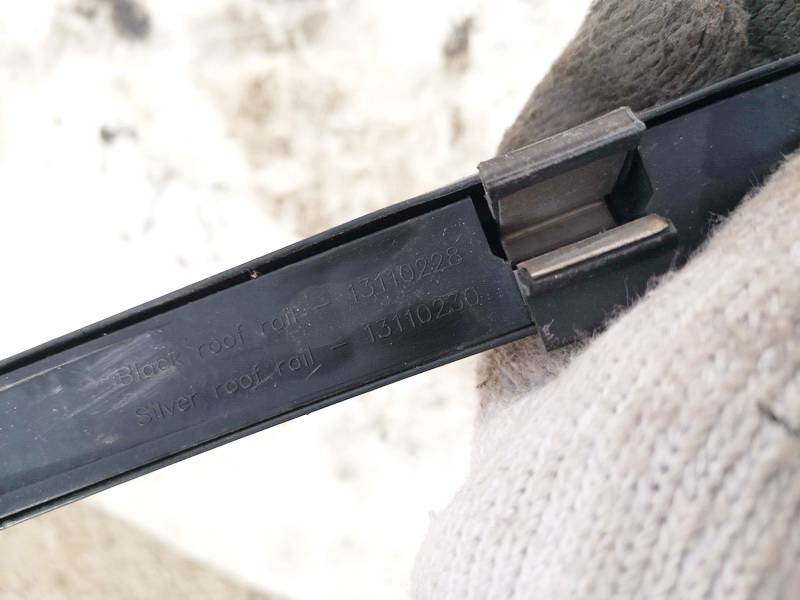 13110228 Opel Astra 2005 Roof rail - right side - Thumbnail 3