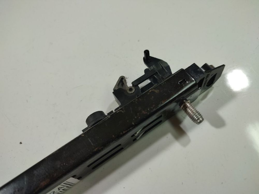 2020496 Opel Meriva 2006 Riel de ajuste del cinturón de seguridad - DELANTERO DERECHO - Thumbnail 2