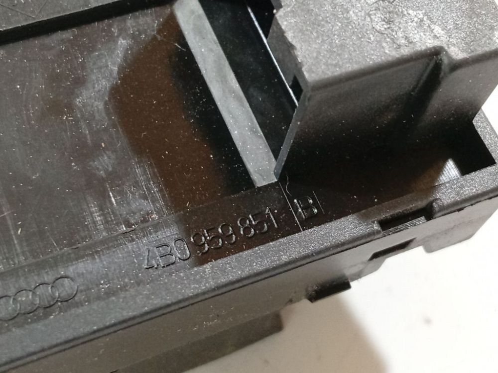 4B0959851B Audi A6 2003 Power window control (Window Regulator-Window Switch) - Thumbnail 4