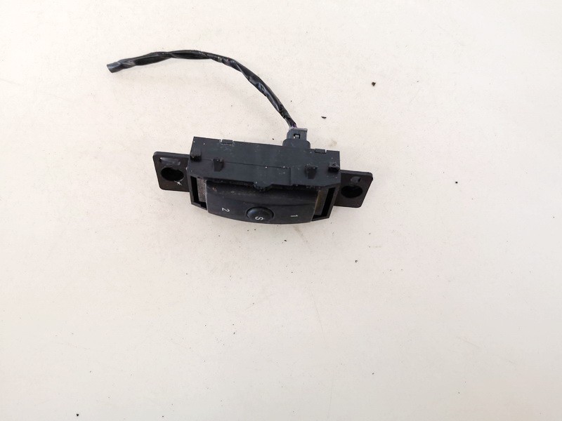 Chrysler 300C 2009 Other switch - Thumbnail 2