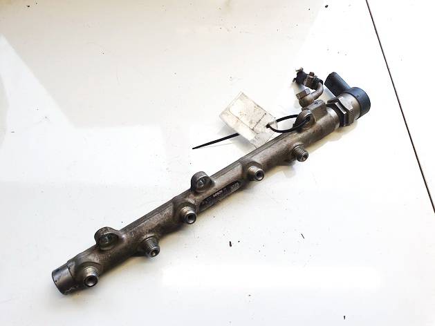 778716406 BMW 5-Series 2005 Einspritzleiste (Düsen)