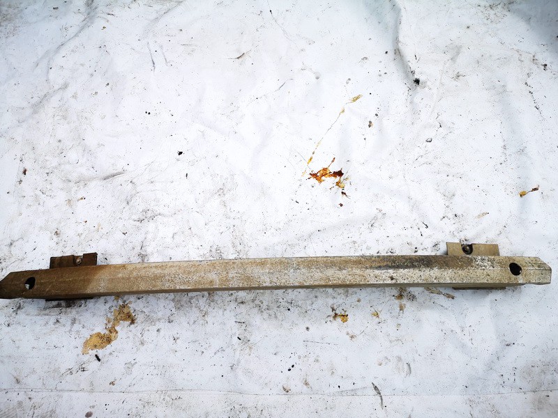 Audi A3 2000 Puskurin poikkipalkki (vahvistus) - EDESSÄ