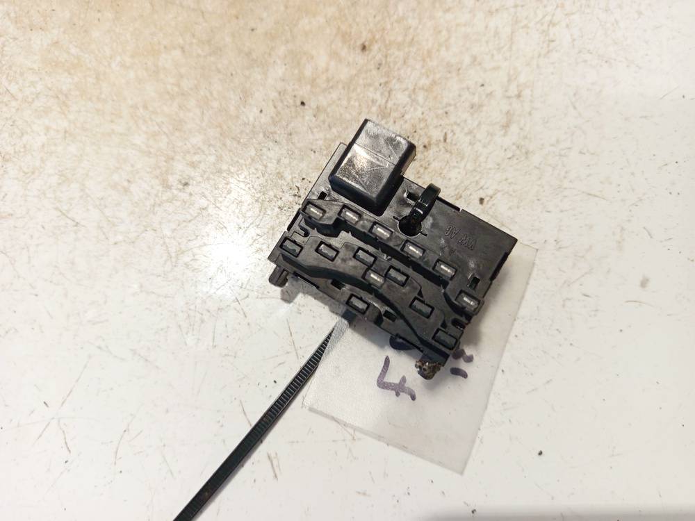 1K0959654 Volkswagen Caddy 2007 Vairo padeties daviklis