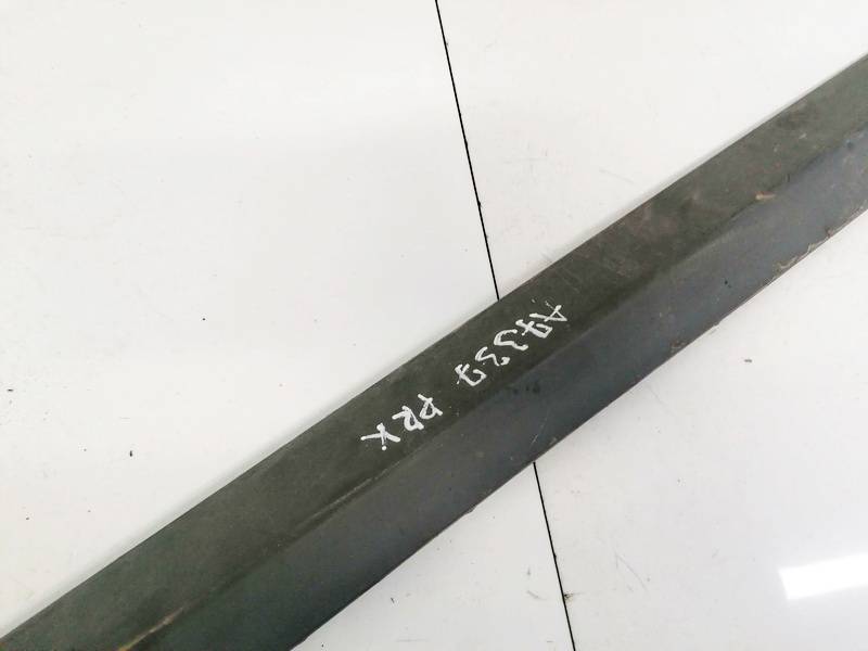 Chrysler Voyager 2002 Zewnętrzna listwa drzwi - PRZEDNIE LEWE - Thumbnail 2