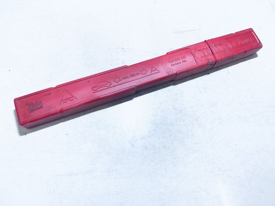 7L0860251 Audi Q7 2010 Warning Triangle Integrated into Trunk