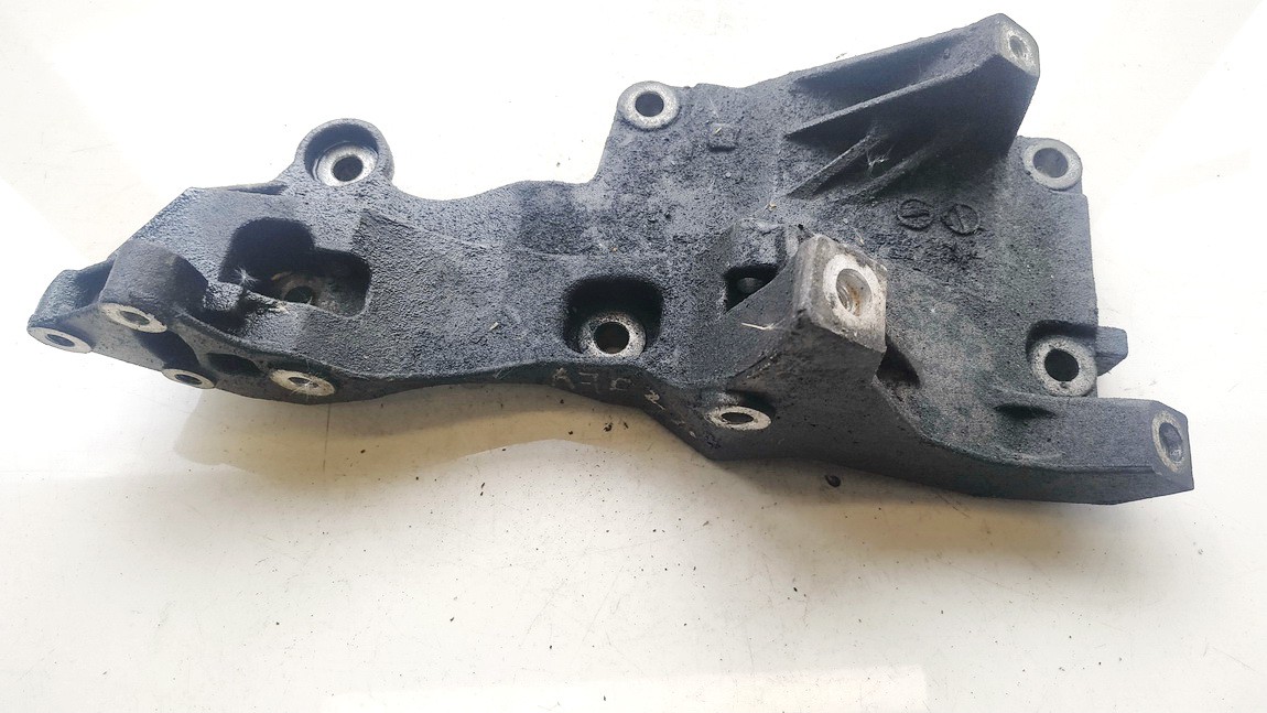 045903143E Volkswagen Polo 2006 Engine Mount Bracket and Gearbox Mount Bracket
