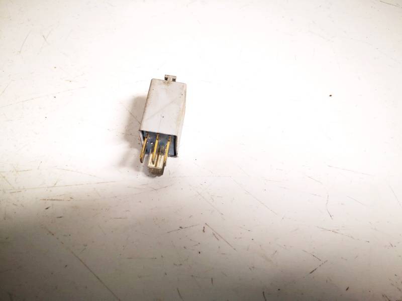 13100504 Opel Meriva 2004 RELÉ PARA AUTOMÓVIL - Thumbnail 2