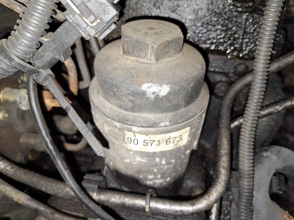 90571673 Opel Astra 1998 Eļļas filtra korpuss