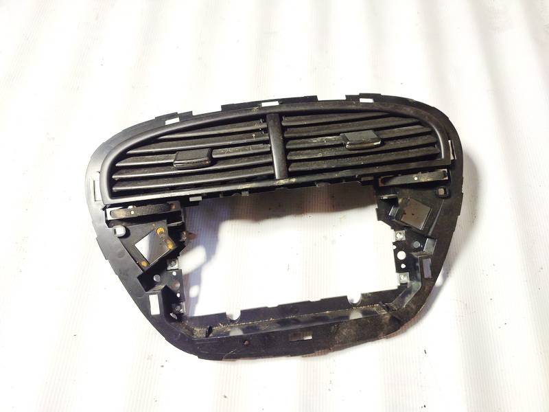 9648681077 Peugeot 607 2006 Dash Vent (Air Vent Grille)
