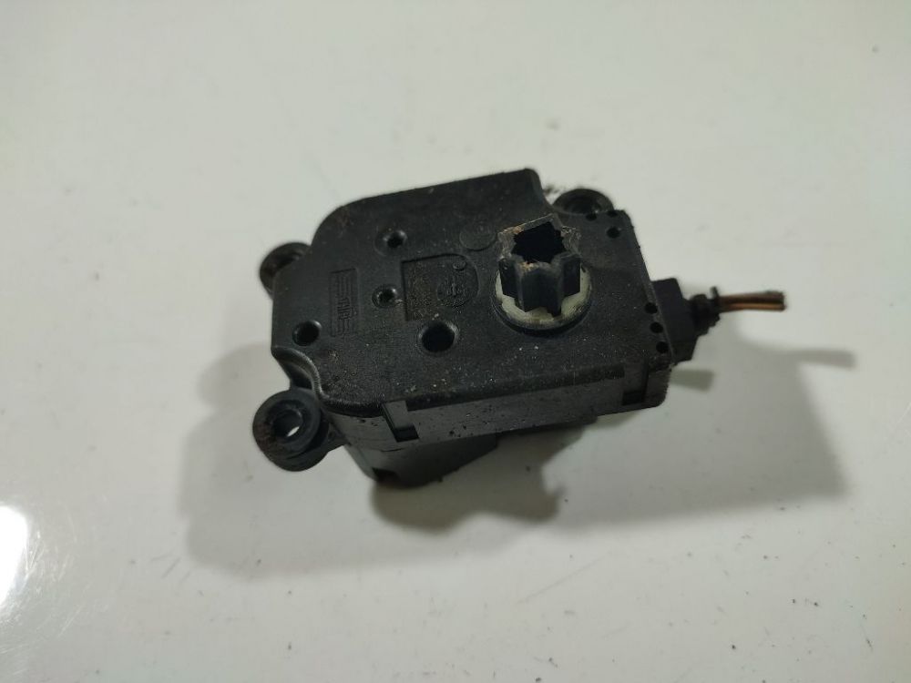 3M5H19E616AB Volkswagen Fox 2008 Heater Vent Flap Control Actuator Motor - Thumbnail 3