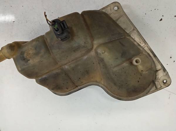 8D0121403L Audi A4 1999 Jäähdytysnesteen paisuntasäiliö - Thumbnail 2