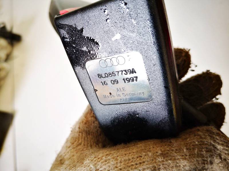 8L0857739A Audi A3 1997 Seat belt holder (Seat belt Buckle) -  REAR MIDDLE - Thumbnail 3