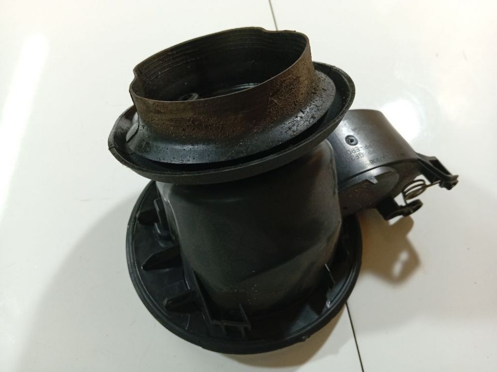 BM5127936 Ford Focus 2014 Zewnętrzna Pokrywa Wlewu Paliwa - Thumbnail 3