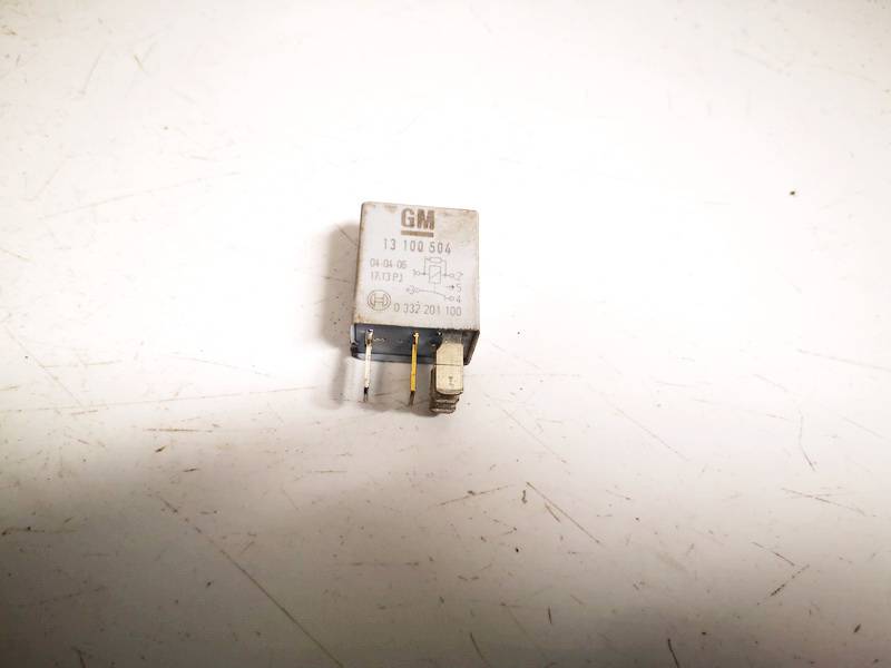 13100504 Opel Meriva 2004 Relay module