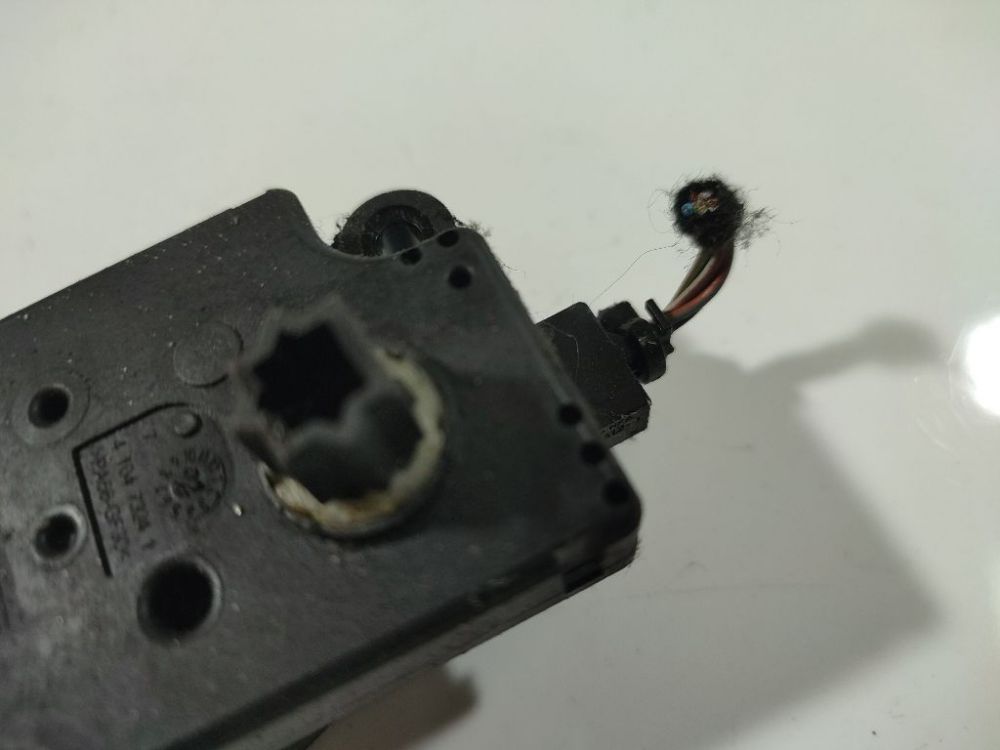 3M5H19E616AB Ford S-Max 2007 Heater Vent Flap Control Actuator Motor - Thumbnail 2