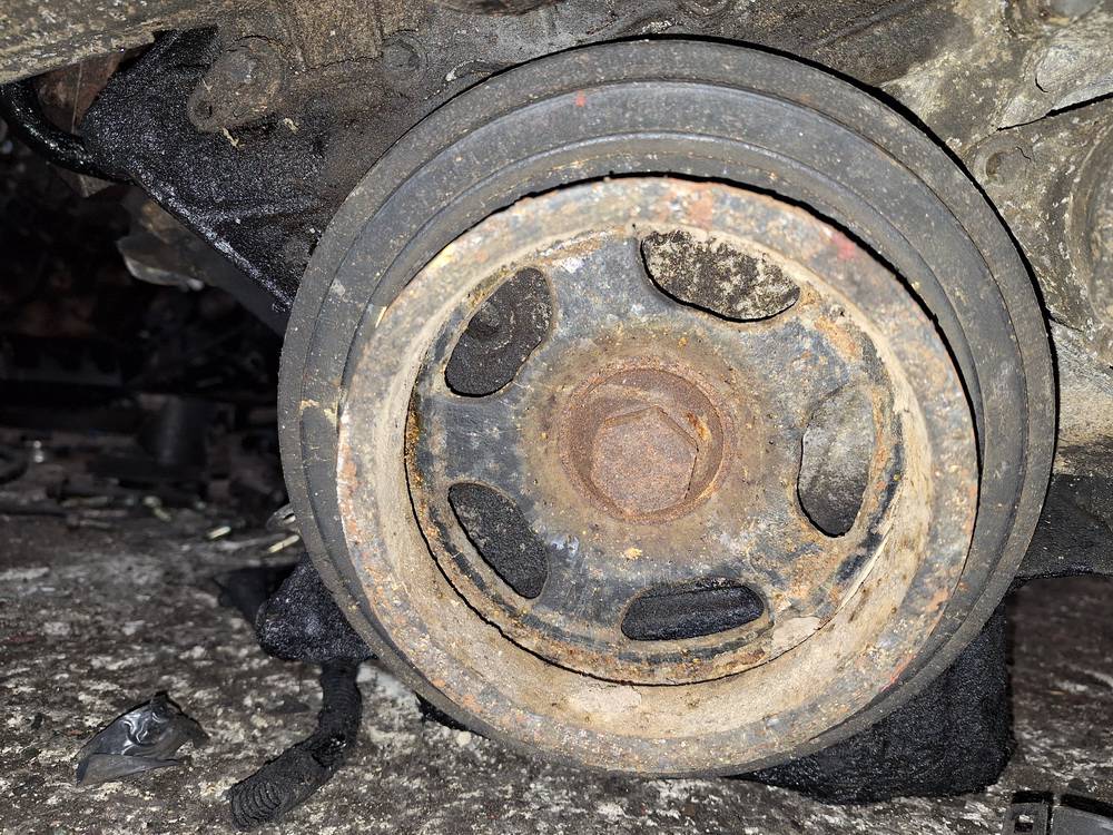 Mercedes-Benz C-CLASS 2004 Koło zębate wału korbowego (tarcza - koło pasowe)