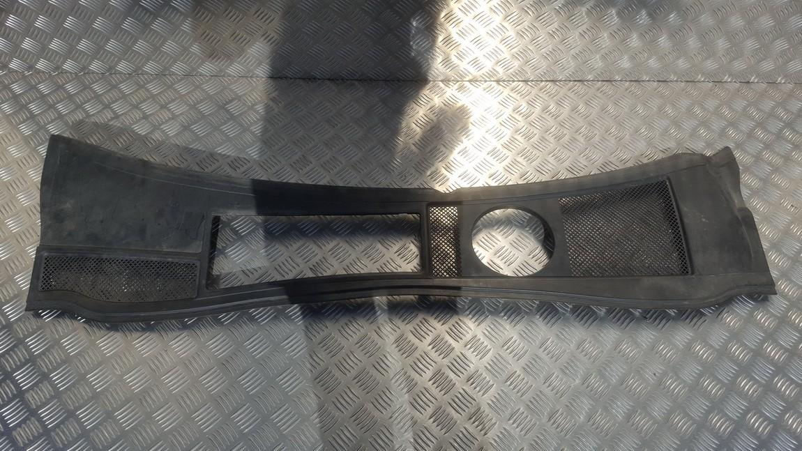 4B1819417B Audi A6 1999 Wiper Muolding - FRONT