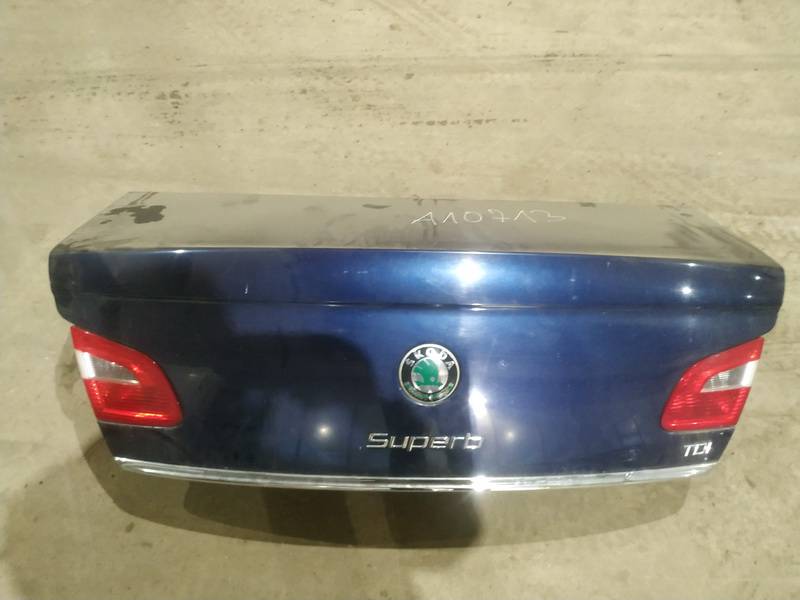 MELYNAS Skoda Superb 2009 задней двери