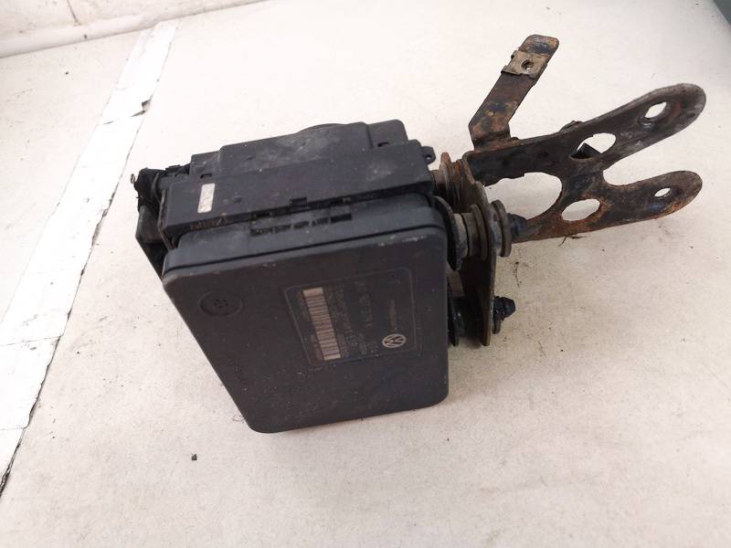 1K0907379K Volkswagen Golf 2005 ABS Unit (ABS Brake Pump)