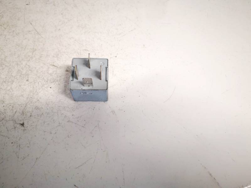 141951253B Volkswagen Golf 2004 Rele - Thumbnail 2