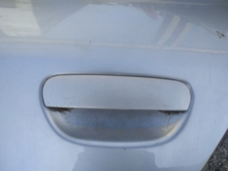 Audi A6 1998 Etuoven ulkokahva - TAKANA VASEMMALLA