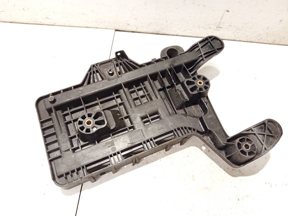 1K0915333C Volkswagen Golf Plus 2005 Battery Boxes - Trays - Thumbnail 2