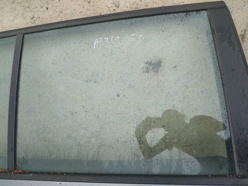 AS2 Volkswagen Touran 2004 Oven lasi - TAKANA OIKEALLA