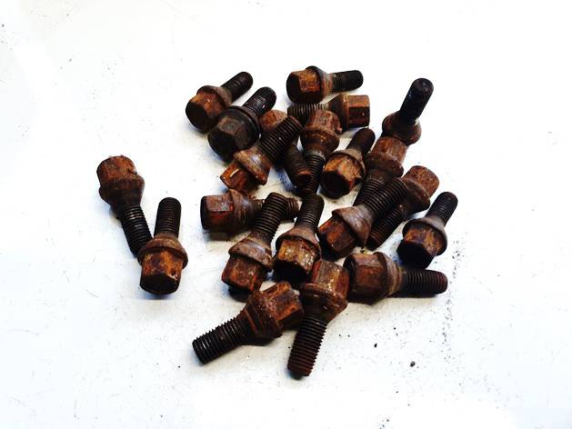 Opel Signum 2005 Vehicle Wheel Nuts kit