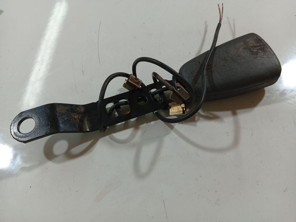 Volvo S60 2004 Seat belt holder (Seat belt Buckle) - FRONT RIGHT - Thumbnail 2