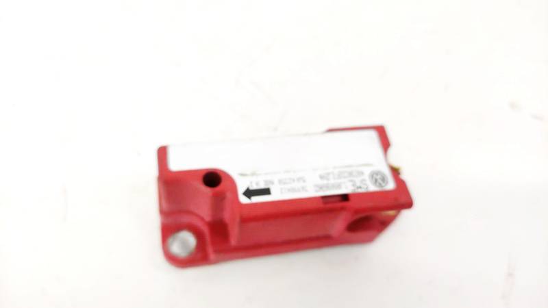 1J0909606D Volkswagen Golf 1998 Srs Airbag crash sensor