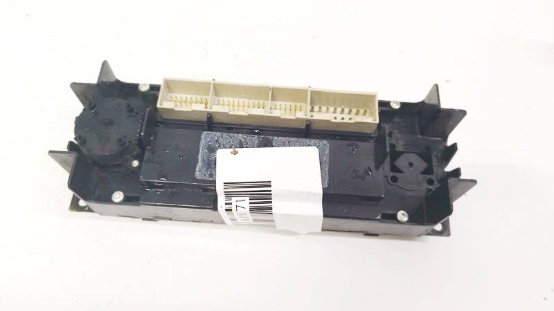 Skoda Superb 2005 Klimata vadības panelis (sildītāja vadības slēdži) - Thumbnail 3