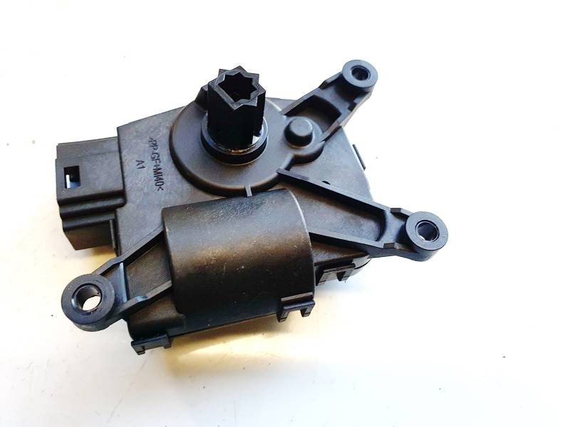 150062300A Tesla Model Y 2023 Stellmotor Heizungsstellmotor Gebläse