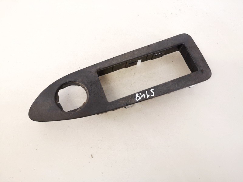 100011237 Chrysler 300C 2009 Window Switch Control Bezel (Trim)